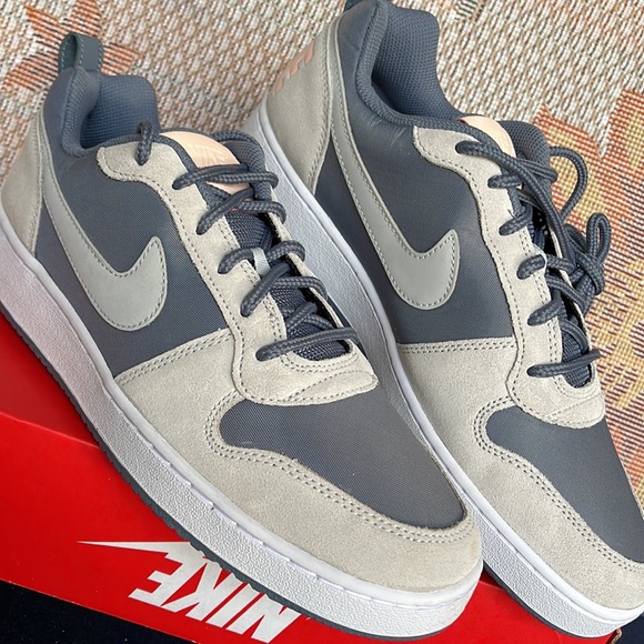 NIKE WMNS COURT BOROUGH LOW PREMIUM
ARMORY BLUE/PURE PLATINUM SNEAKRS
861533 400 - Picture 8 of 16